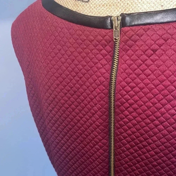 London Style Collection Mixed Media Dress - Picture 6 of 7